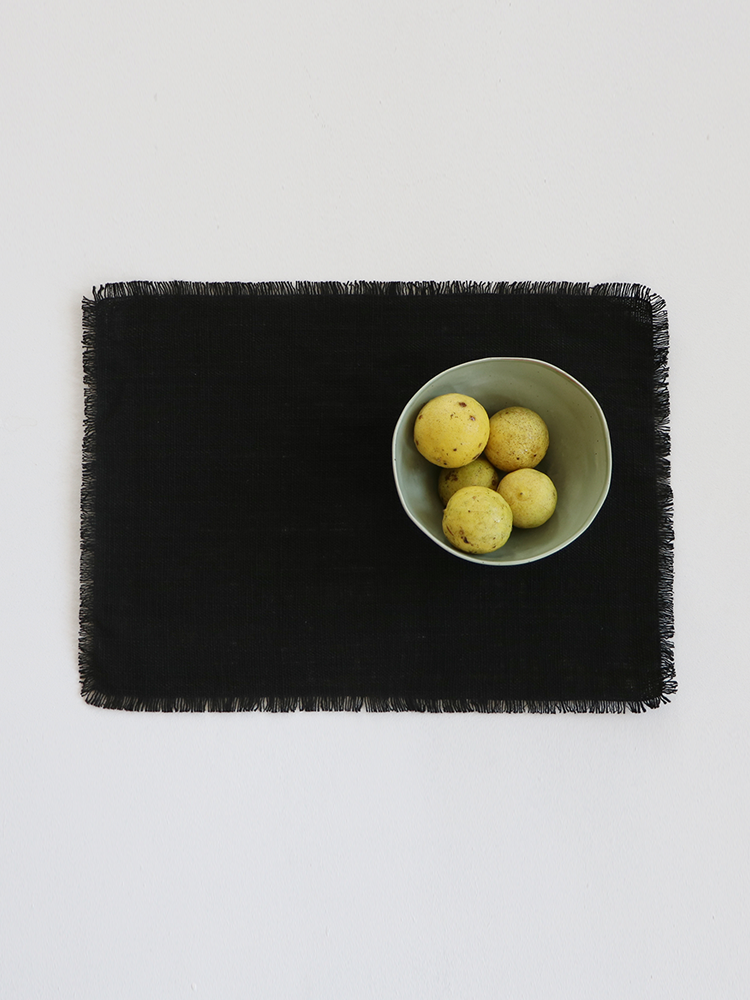 Hand-woven Placemat (Fringe)_Black